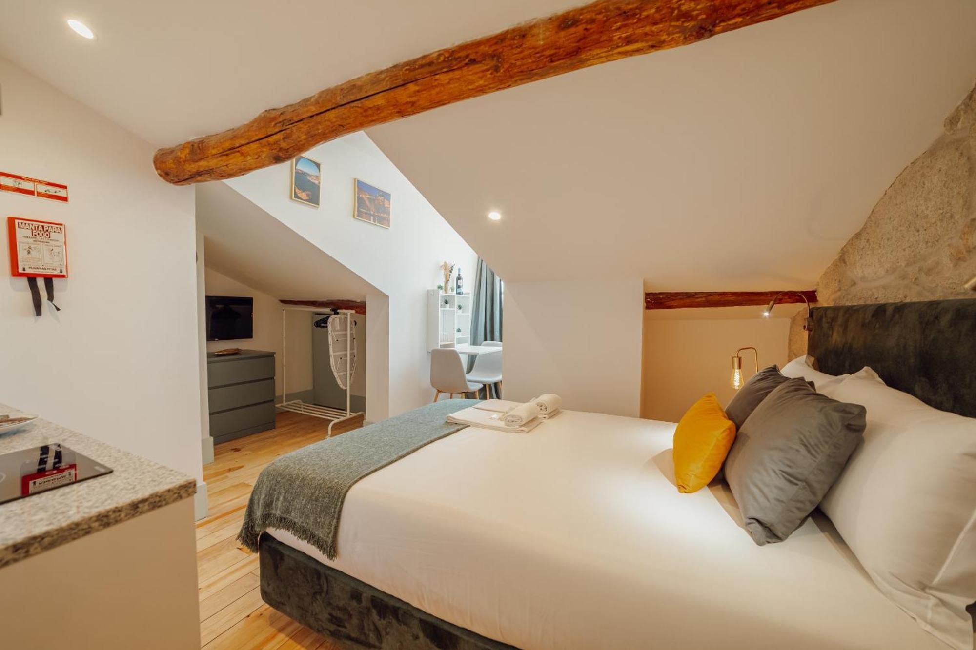 Downtown Suites By Vacationy OOporto Exteriör bild